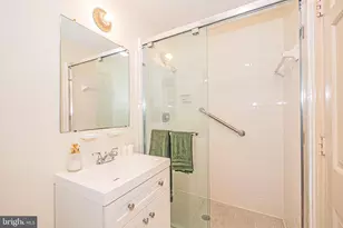 7111 Cheshire Ct, Alexandria, VA 22307 - Photo 35