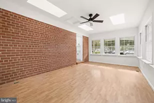 9002 Teddy Rae Ct, Springfield, VA 22152 - Photo 17