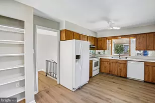 7706 Carrleigh Pkwy, Springfield, VA 22152 - Photo 11
