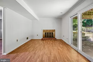 7706 Carrleigh Pkwy, Springfield, VA 22152 - Photo 29