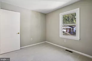 7706 Carrleigh Pkwy, Springfield, VA 22152 - Photo 27