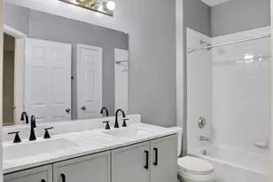 2110 Highcourt Ln, Herndon, VA 20170 - Photo 3