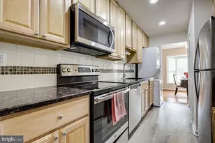 6295 Hillary Ct, Alexandria, VA 22315 - Photo 9