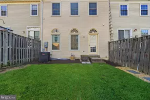 7978 Revenna Ln, Springfield, VA 22153 - Photo 3