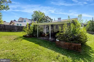 2214 Boxwood Dr, Falls Church, VA 22043 - Photo 3