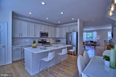 14679 Seasons Drive, Centreville, VA 20120 - Photo 3