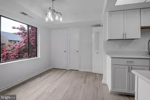 10223 Valentino Dr, Oakton, VA 22124 - Photo 11