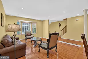 6888 Kerrywood Cir, Centreville, VA 20121 - Photo 5