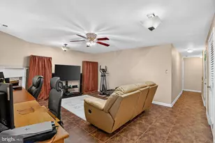 6888 Kerrywood Cir, Centreville, VA 20121 - Photo 23