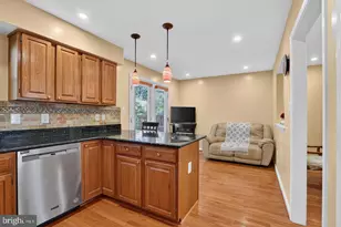6888 Kerrywood Cir, Centreville, VA 20121 - Photo 11