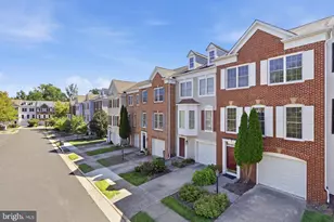 2524 Terra Cotta Cir, Herndon, VA 20171 - Photo 3