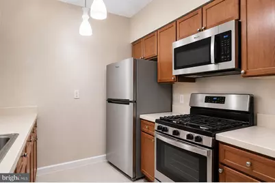 2204 Westcourt Lane #122, Herndon, VA 20170 - Photo 3