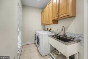1492 Broadstone Pl, Vienna, VA 22182 - Photo 31