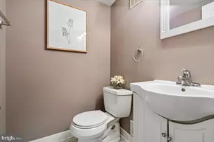 1851 Wainwright Dr, Reston, VA 20190 - Photo 15