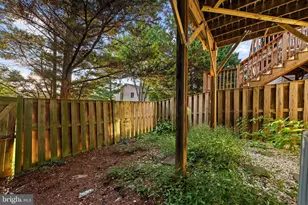 1122 Cypress Tree Pl, Herndon, VA 20170 - Photo 27