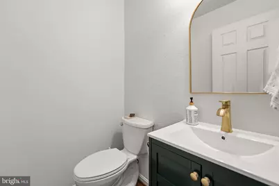 1122 Cypress Tree Place, Herndon, VA 20170 - Photo 13