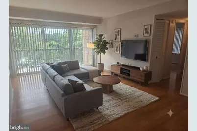 9730 Kingsbridge Drive #301, Fairfax, VA 22031 - Photo 3