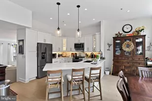 5155 Ballycastle Cir Circle, Alexandria, VA 22315 - Photo 9