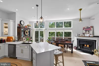 5155 Ballycastle Cir Circle, Alexandria, VA 22315 - Photo 11
