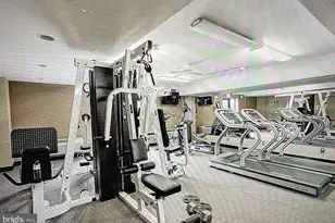 10570 Main St, Fairfax, VA 22030 - Photo 19
