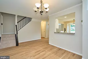 6319 Mary Todd Ct, Centreville, VA 20121 - Photo 11