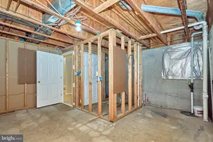 6319 Mary Todd Ct, Centreville, VA 20121 - Photo 31