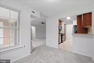 1923 Wilson Ln, McLean, VA 22102 - Photo 9