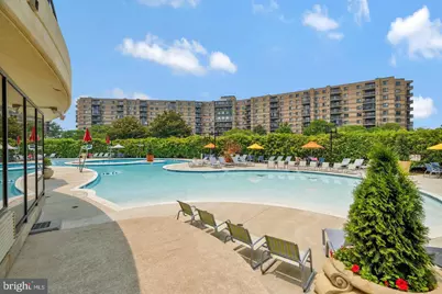 8360 Greensboro Drive #1009, McLean, VA 22102 - Photo 19
