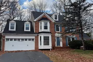 8502 Chase Glen Cir, Fairfax Station, VA 22039 - Photo 13