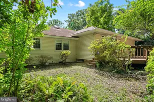 8114 Langbrook Rd, Springfield, VA 22152 - Photo 23
