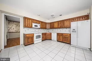 8114 Langbrook Rd, Springfield, VA 22152 - Photo 7