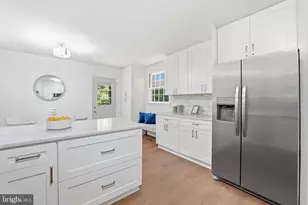 10196 Bessmer Ln, Fairfax, VA 22032 - Photo 13