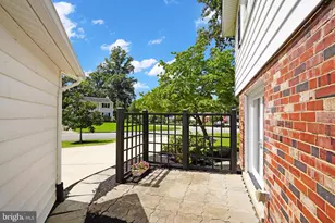 2231 William and Mary Dr, Alexandria, VA 22308 - Photo 5