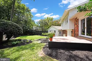 2231 William and Mary Dr, Alexandria, VA 22308 - Photo 31