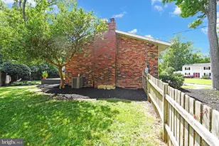 2231 William and Mary Dr, Alexandria, VA 22308 - Photo 35