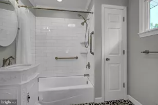 2231 William and Mary Dr, Alexandria, VA 22308 - Photo 19