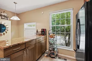 6586 Skylemar Trail, Centreville, VA 20121 - Photo 5