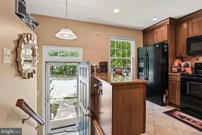 6586 Skylemar Trail, Centreville, VA 20121 - Photo 3