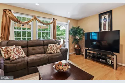 6586 Skylemar Trail, Centreville, VA 20121 - Photo 11