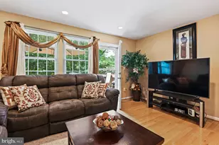 6586 Skylemar Trail, Centreville, VA 20121 - Photo 11