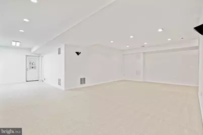 1944 Lord Fairfax Road, Vienna, VA 22182 - Photo 37