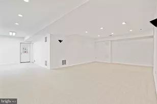 1944 Lord Fairfax Rd, Vienna, VA 22182 - Photo 37