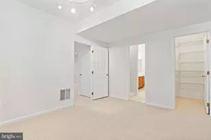 1944 Lord Fairfax Rd, Vienna, VA 22182 - Photo 35