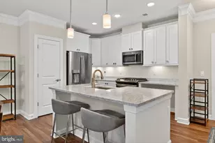 6101 Fairview Farm Dr, Alexandria, VA 22315 - Photo 3