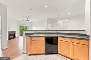 5124 Brittney Elyse Cir, Centreville, VA 20120 - Photo 11