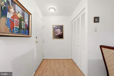 1643 Parkcrest Circle #301, Reston, VA 20190 - Photo 5