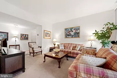 1643 Parkcrest Circle #301, Reston, VA 20190 - Photo 7