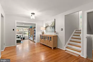 8632 Kerry Ln, Springfield, VA 22152 - Photo 9