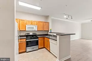 12000 Market St, Reston, VA 20190 - Photo 7
