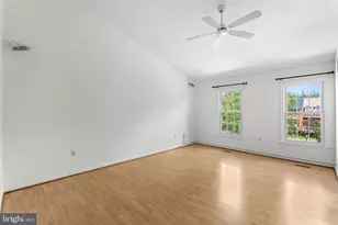 7877 Painted Daisy Dr, Springfield, VA 22152 - Photo 17